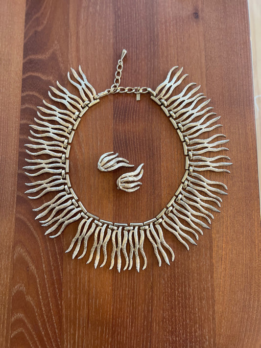 Brushed Collar Necklace And Earring Set