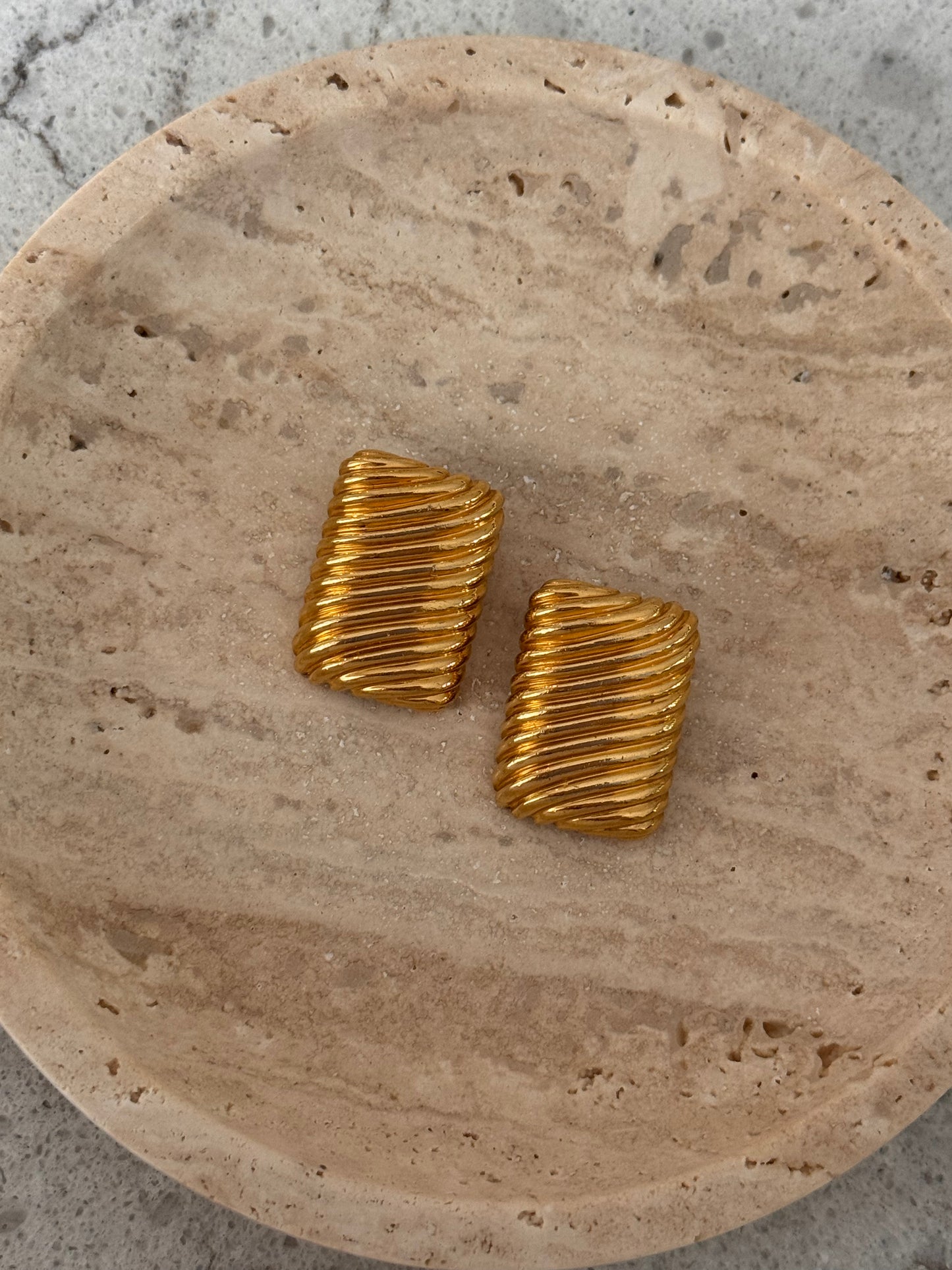 Vintage Ciner Gold Ribbed Rectangle Clip On Earrings