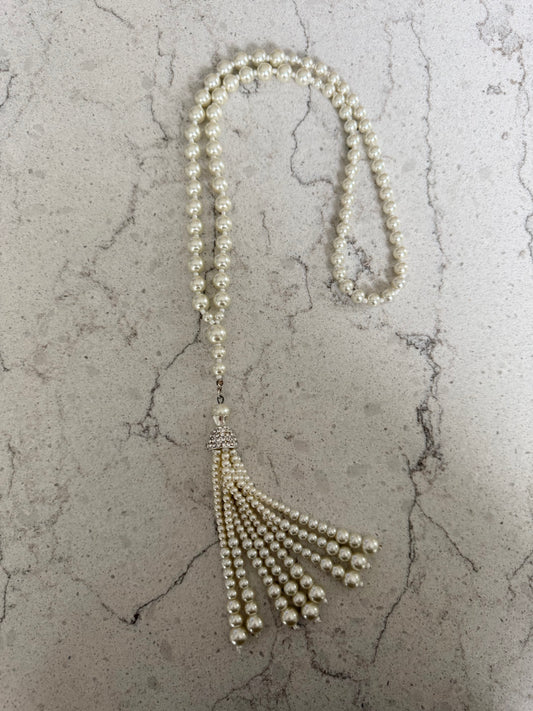 Pearl Lariat Necklace With Tassle Pendant