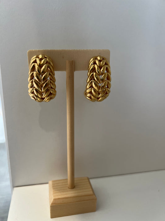 Vintage Ciner Gold Large Clip On Earrings