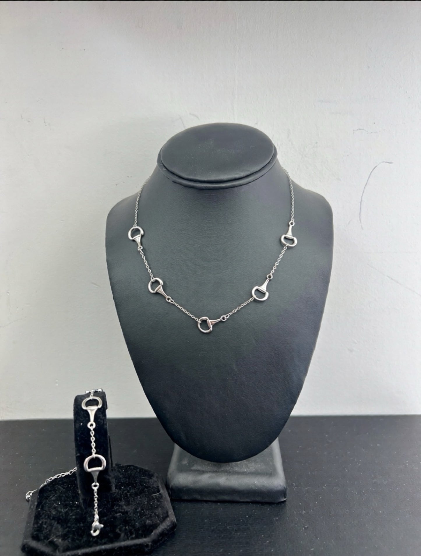 Horsebit Matching Necklace And Bracelet Set