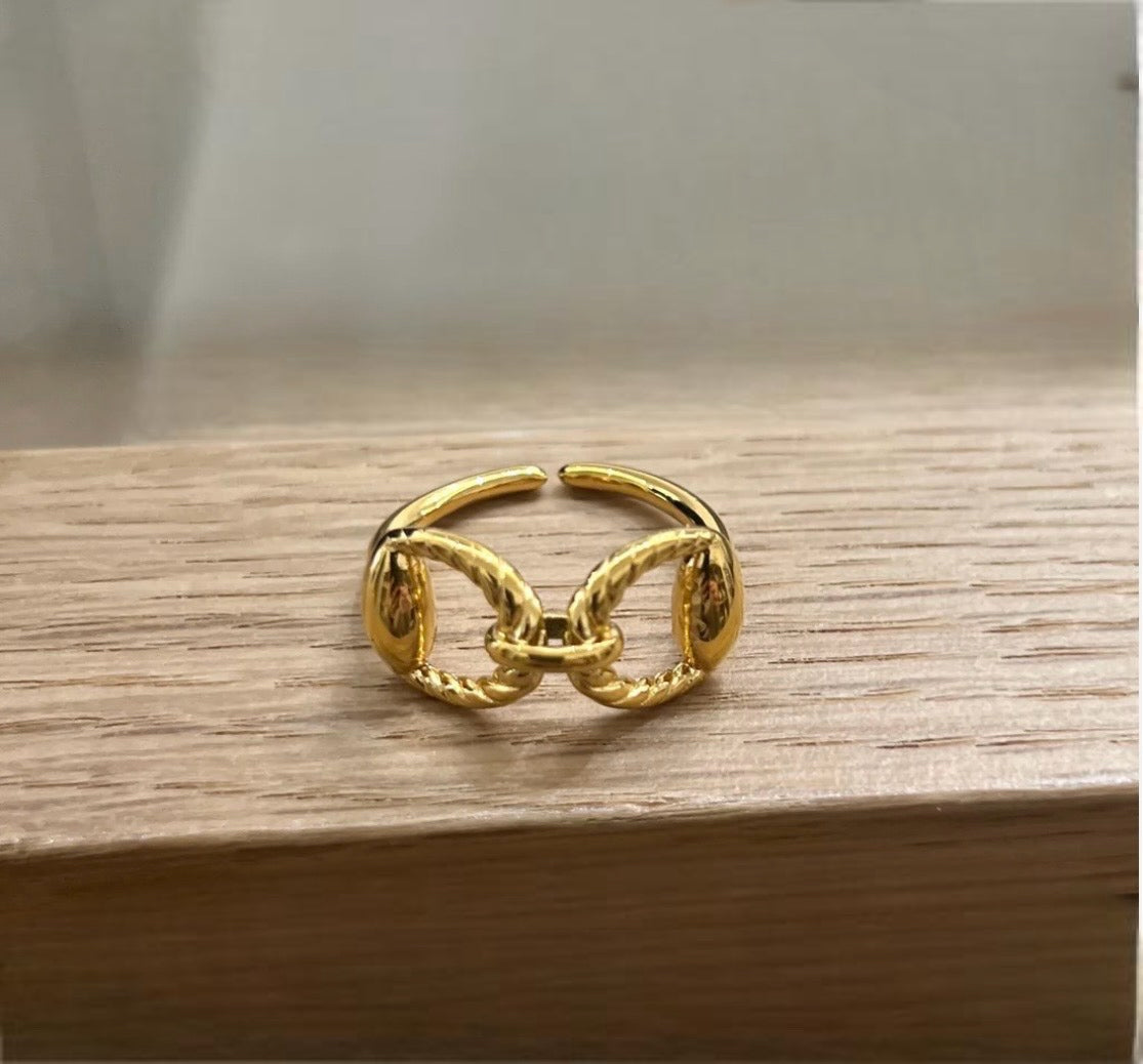 Horsebit Gold Ring