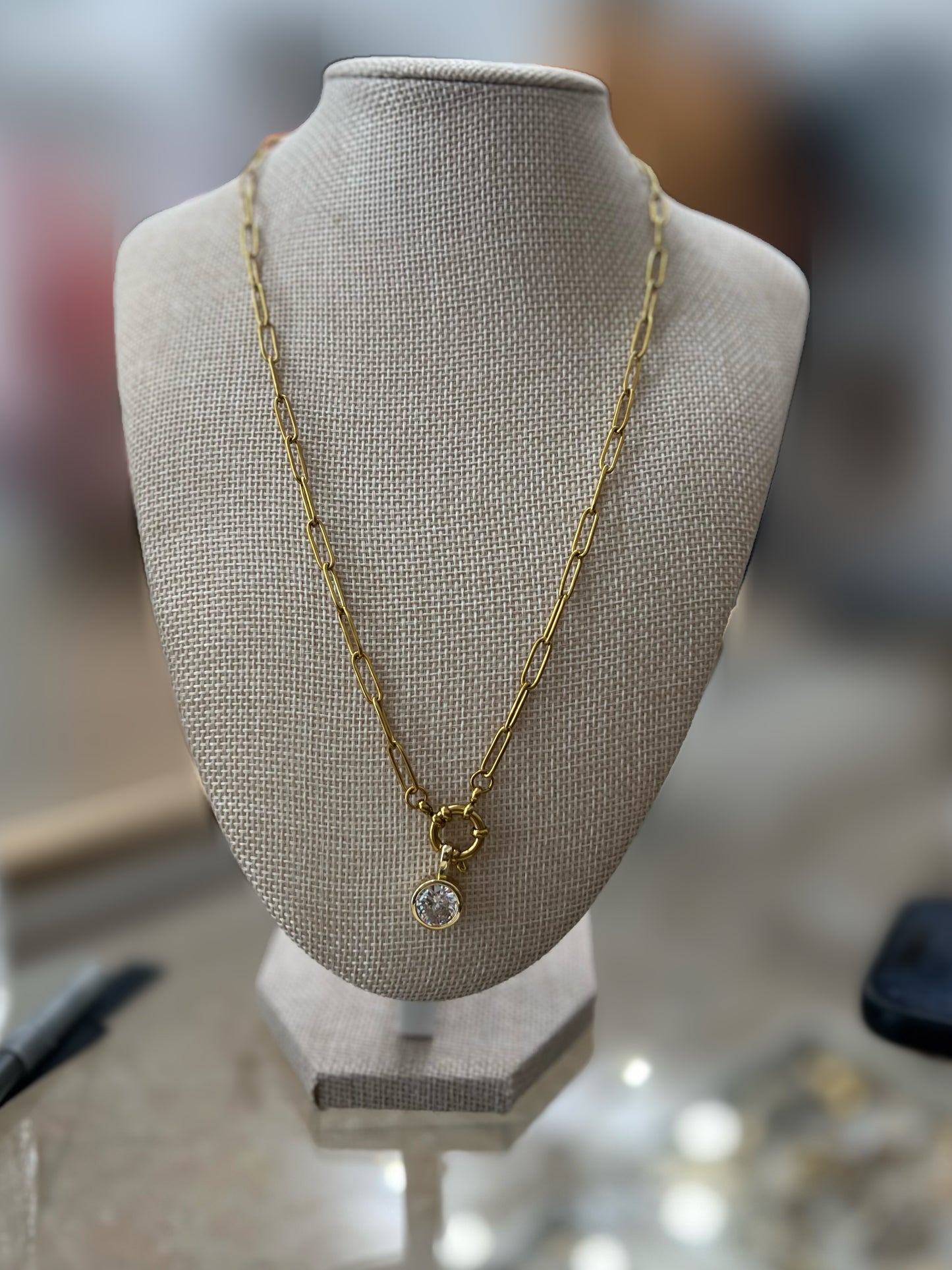 Bezeled Diamond On Link Chain