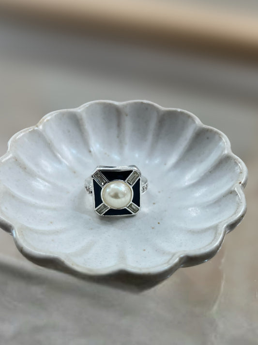 Pearl And Rhinestone Ring