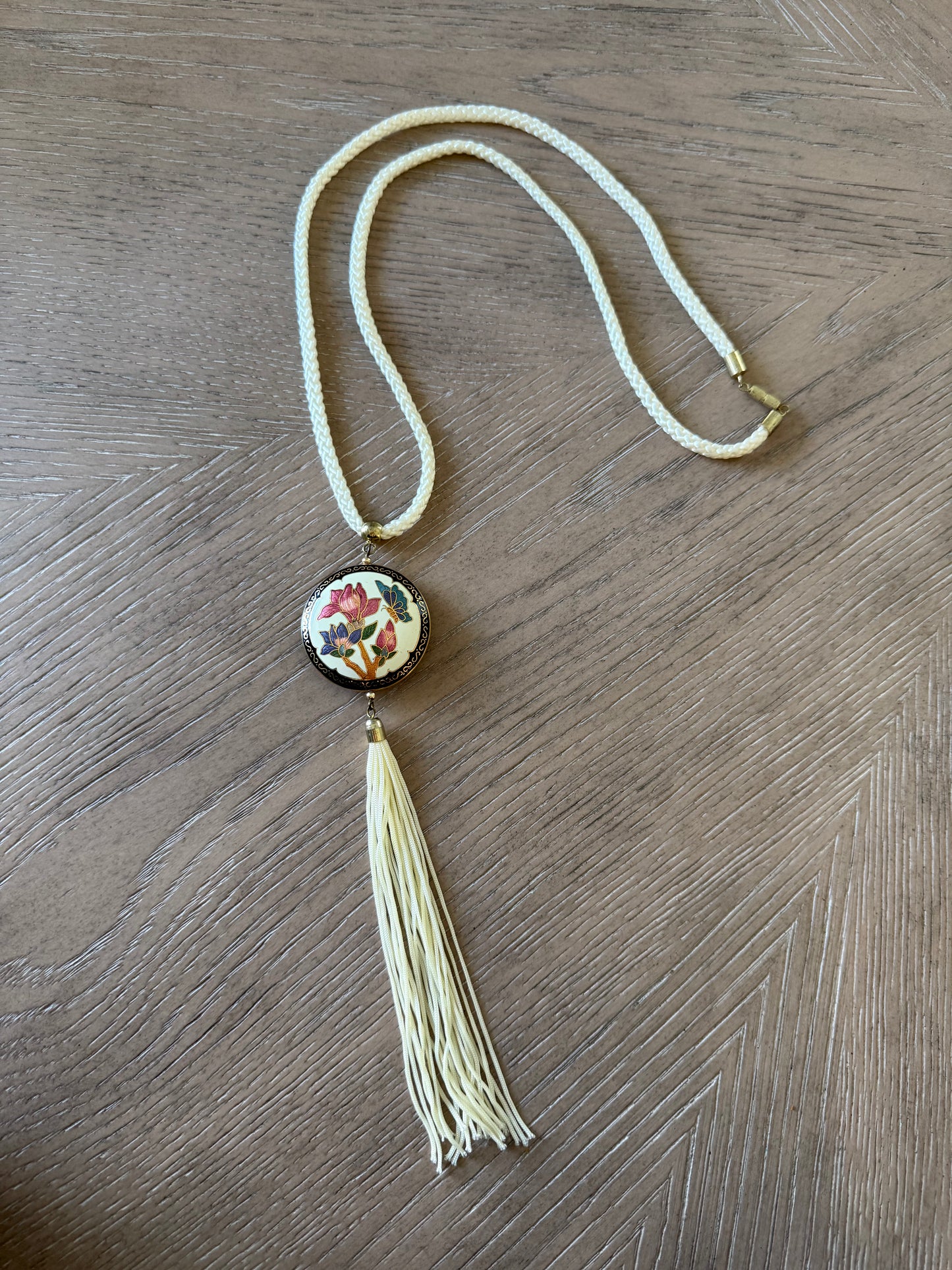 Creme Tassel Necklace With Flower Detail